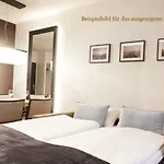 White Pearl 0.06 Apartment *